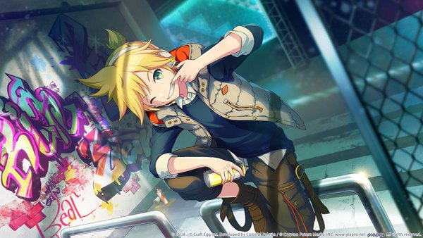 Anime picture 1920x1080 with project sekai vocaloid kagamine len ixima single looking at viewer fringe highres short hair blonde hair smile wide image standing holding green eyes ponytail head tilt one eye closed arm up wink