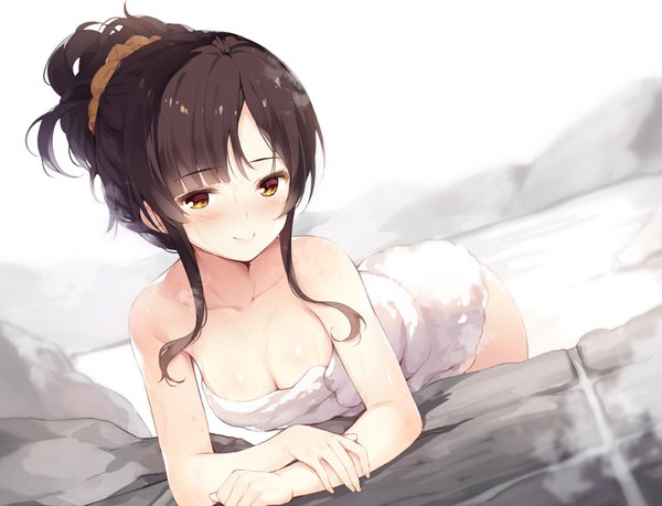 Anime picture 800x613 with original senji (tegone spike) single long hair looking at viewer blush fringe breasts light erotic brown hair bare shoulders brown eyes payot cleavage ponytail dutch angle steam bent over naked towel girl