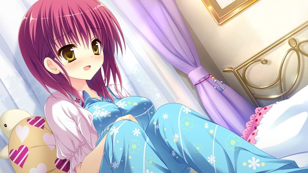 Anime picture 1280x720 with majo koi nikki kashiwabara mii asakura satsu single looking at viewer blush short hair breasts open mouth wide image large breasts sitting yellow eyes pink hair game cg light smile embarrassed no glasses girl pillow