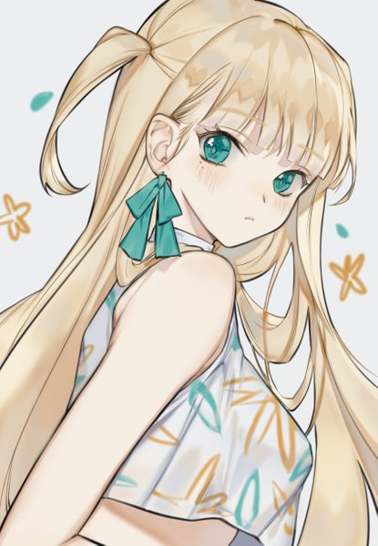 Anime-Bild 3362x4857 mit original minncn single long hair tall image looking at viewer blush fringe highres simple background blonde hair bare shoulders absurdres upper body blunt bangs looking back aqua eyes grey background mole midriff