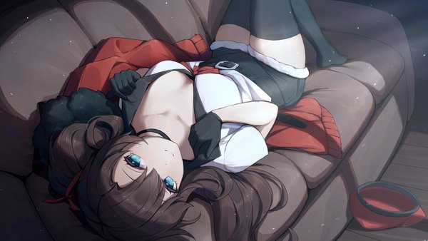 Anime picture 3840x2160 with girls frontline female commander (girls frontline) wo you yibei jia wanli single long hair looking at viewer fringe highres breasts blue eyes light erotic hair between eyes brown hair wide image absurdres lying from above light smile on back upside down