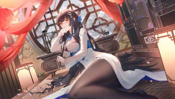 Anime picture 3840x2160 with girls frontline girls' frontline neural cloud type 95 (girls frontline) ying yi single long hair looking at viewer blush fringe highres breasts light erotic black hair smile wide image large breasts holding payot absurdres bent knee (knees)