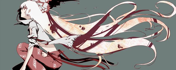 Anime picture 1024x409 with touhou fujiwara no mokou kuroneko nero single long hair open mouth simple background red eyes wide image sitting looking away white hair wind grey background shadow torn clothes squat girl bow hair bow