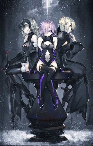 イラスト 800x1254 と Fateシリーズ fate/grand order フェイト／ステイナイト fate/apocrypha アルトリア・ペンドラゴン jeanne d'arc (fate) (all) マシュ・キリエライト ジャンヌ・オルタ セイバーオルタ jeanne d'arc alter (avenger) (third ascension) (fate) saberiii 長髪 長身像 カメラ目線 前髪 短い髪 light erotic 笑顔 座る 紫目