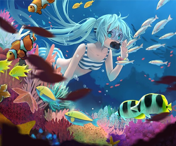 Anime picture 800x667 with vocaloid hatsune miku mia0309 single fringe twintails looking away very long hair aqua eyes aqua hair underwater swimming girl swimsuit animal bikini bubble (bubbles) fish (fishes) striped bikini starfish