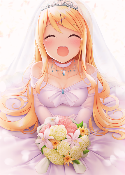 Anime picture 1200x1678 with kin-iro mosaic kujou karen minato (ojitan gozaru) single long hair tall image blush fringe breasts open mouth simple background blonde hair smile white background bare shoulders holding payot cleavage eyes closed off shoulder