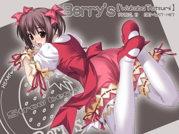 Anime picture 1600x1200 with berry's veryberry (artbook) tatsumi wakaba hashimoto takashi blush short hair open mouth brown hair twintails brown eyes lying looking back inscription grey background wallpaper short twintails on stomach girl thighhighs bow