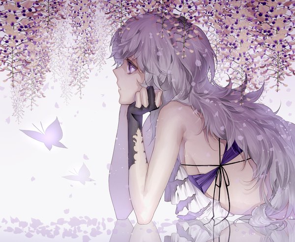 Anime picture 1280x1050 with original tayuya1130 single long hair purple eyes bare shoulders silver hair purple hair profile arm support reflection girl flower (flowers) petals fingerless gloves insect butterfly single glove