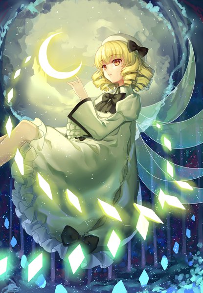 Anime picture 800x1155 with touhou luna child mirror (xilu4) single tall image fringe short hair blonde hair looking away drill hair crescent midair girl dress wings white dress moon beret