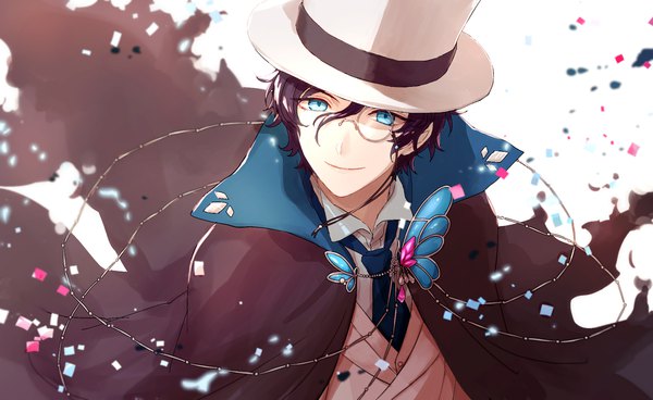 Anime picture 1920x1180 with bungou to alchemist edogawa ranpo (bungou to alchemist) yadosumi single fringe highres short hair blue eyes black hair hair between eyes wide image looking away upper body from above light smile boy hat necktie cape jewelry