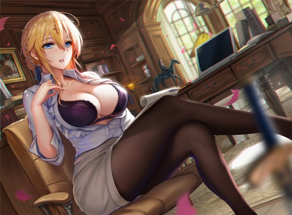 Anime picture 2297x1690 with fate (series) fate/grand order artoria pendragon (all) artoria pendragon (lancer) tsuki no i-min single looking at viewer blush fringe highres short hair breasts blue eyes light erotic blonde hair hair between eyes large breasts sitting payot cleavage