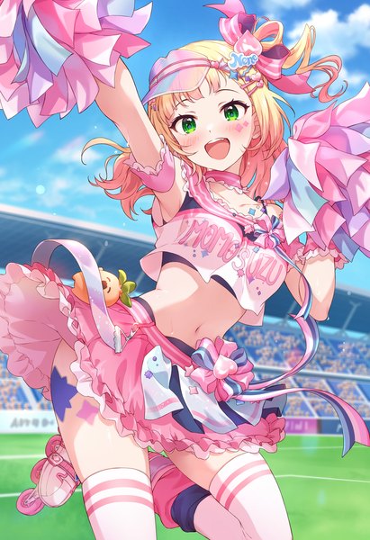 Anime picture 1050x1534 with virtual youtuber hololive momosuzu nene nekko (momosuzu nene) momosuzu nene (4th costume) mikami (mcm ncb) single long hair tall image open mouth blonde hair green eyes looking away sky cloud (clouds) :d midriff one side up official alternate costume cheerleader