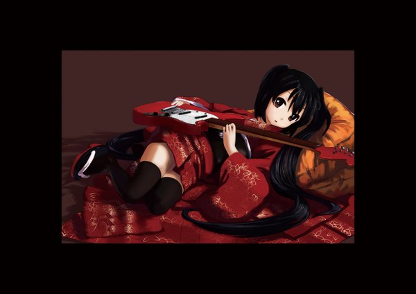 Anime picture 1300x920 with k-on! kyoto animation nakano azusa sawada yuusuke single long hair looking at viewer black hair red eyes twintails japanese clothes border on side thighhighs belt kimono pillow obi musical instrument guitar