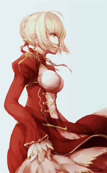 Anime picture 667x1080 with fate (series) fate/extra type-moon nero claudius (fate) (all) nero claudius (fate) labombardier! single tall image fringe short hair simple background blonde hair green eyes looking away ahoge profile wind blue background underbust girl