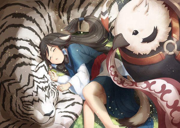 Anime picture 1441x1024 with utawareru mono utawareru mono: itsuwari no kamen white fox aruruu mukkuru kokopo (utawareru mono) nncat single long hair blush fringe black hair animal ears tail lying braid (braids) eyes closed traditional clothes animal tail wide sleeves