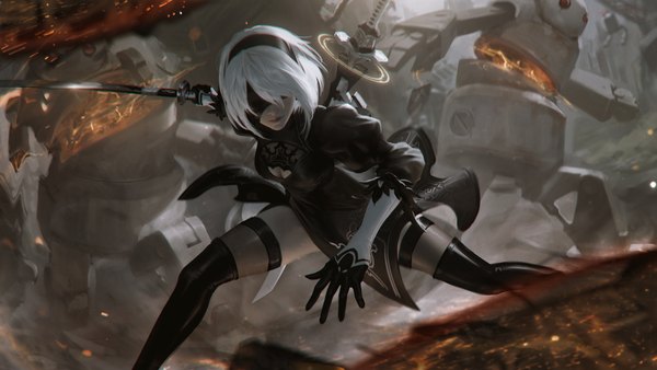 Anime-Bild 5000x2816 mit nier nier:automata yorha no. 2 type b pod (nier:automata) raikoart single fringe highres short hair wide image standing absurdres silver hair wallpaper puffy sleeves side slit anaglyph fighting stance revision blindfold