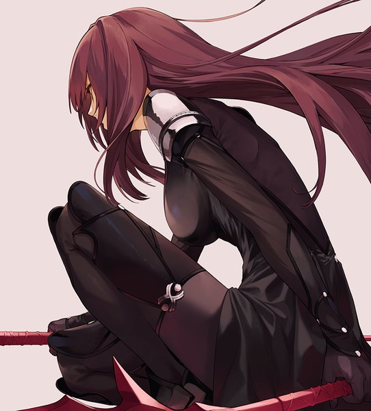 Anime picture 767x848 with fate (series) fate/grand order scathach (fate) (all) scathach (fate) la-na single long hair tall image fringe breasts simple background holding payot looking away purple hair bent knee (knees) profile grey background floating hair dual wielding