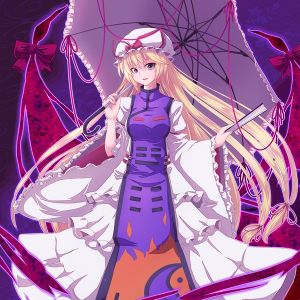 Аниме картинка 1653x1653 с touhou якумо юкари nikka (cryptomeria) один (одна) длинные волосы светлые волосы розовые глаза девушка платье лента (ленты) бант зонт чепчик веер