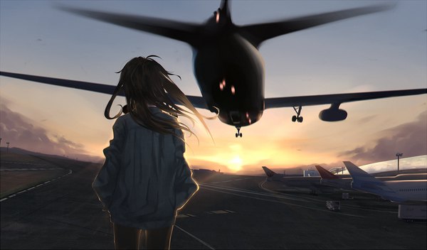Anime picture 1461x859 with original litra (ltr0312) single long hair brown hair wide image standing sky cloud (clouds) ahoge outdoors wind from behind blurry evening sunset horizon landscape hands in pockets girl
