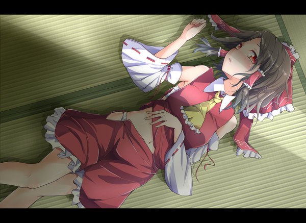 Anime picture 1920x1400 with touhou hakurei reimu hiro (pqtks113) single looking at viewer highres short hair open mouth light erotic red eyes brown hair bare shoulders lying parted lips wide sleeves midriff on back letterboxed open skirt girl