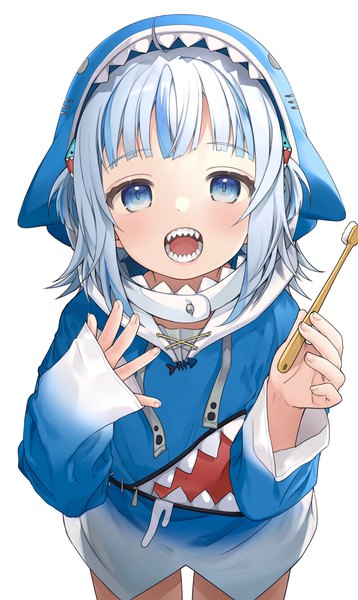 Anime-Bild 2429x4067 mit virtual youtuber hololive hololive english gawr gura gawr gura (1st costume) tate yukimi single tall image looking at viewer blush fringe highres short hair open mouth blue eyes simple background standing white background silver hair multicolored hair