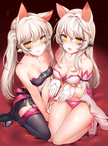 イラスト 1000x1350 と エルソード eve (elsword) zerocat 長髪 長身像 カメラ目線 赤面 前髪 おっぱい 開いた口 light erotic hair between eyes 大きな乳房 座る ツインテール 肩出し multiple girls 獣耳 黄色眼 payot