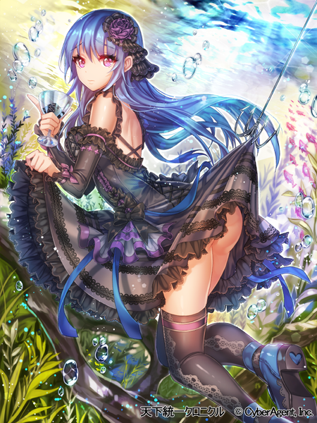 イラスト 600x800 と オリジナル interitio 長髪 長身像 前髪 light erotic holding 青い髪 bent knee (knees) 尻 ピンク目 multicolored hair gradient hair underwater gothic ストッキング ドレス 髪飾り リボン ちょう結び