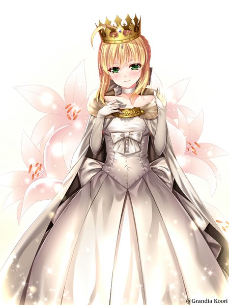 Anime picture 600x800 with fate (series) fate/stay night type-moon artoria pendragon (all) saber grandia bing single long hair tall image blush simple background blonde hair smile white background green eyes ahoge girl dress gloves hair ornament