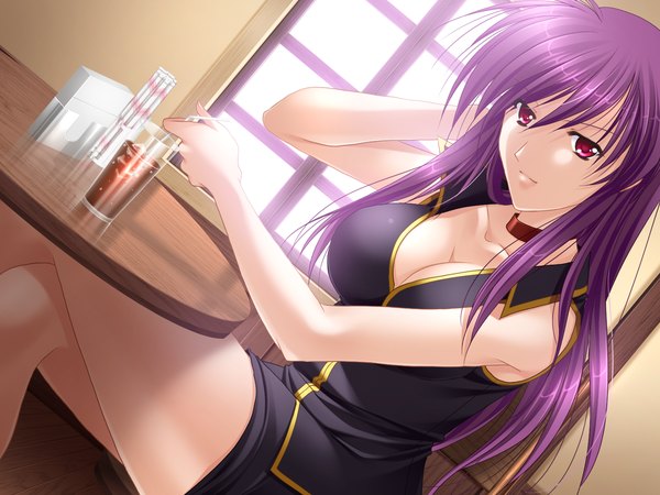 イラスト 1600x1200 と intruder saeko yamamoto kazue ソロ 長髪 おっぱい light erotic 赤い目 大きな乳房 座る game cg purple hair 足を組む 女の子 チョーカー