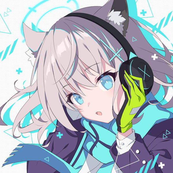 Anime-Bild 2508x2508 mit blue archive shiroko (blue archive) rei (kinokotype) single looking at viewer highres short hair open mouth blue eyes animal ears silver hair upper body hand on headphones girl gloves hair ornament headphones scarf halo x hair ornament