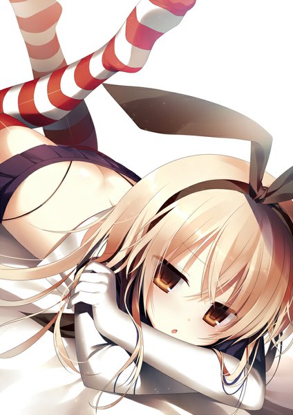 Anime picture 626x885 with kantai collection shimakaze destroyer yoruneko single long hair tall image blush light erotic simple background blonde hair white background bent knee (knees) pleated skirt :o orange eyes on stomach girl thighhighs skirt gloves