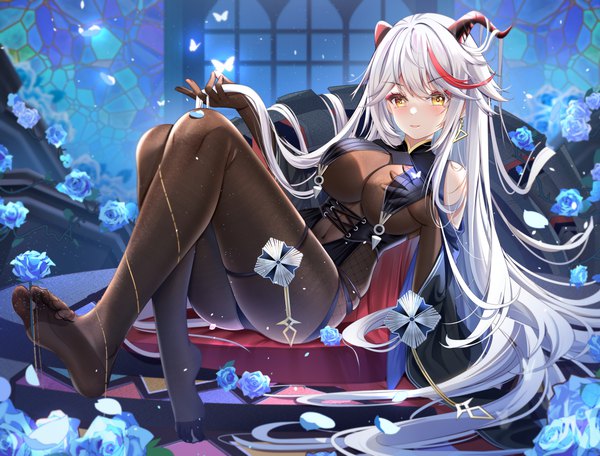 Anime picture 4000x3037 with azur lane aegir (azur lane) miaogujun single long hair looking at viewer fringe highres breasts open mouth light erotic large breasts sitting yellow eyes absurdres silver hair full body bent knee (knees) multicolored hair horn (horns)