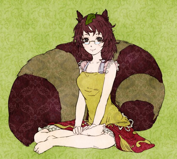 Anime picture 1000x900 with touhou futatsuiwa mamizou egawa satsuki single looking at viewer short hair smile brown hair sitting brown eyes animal ears full body tail animal tail barefoot sleeveless green background indian style raccoon ears raccoon tail