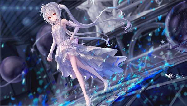 Anime picture 1600x917 with tsuki ni yorisou otome no sahou sakurakouji luna wangchuan de quanyan single long hair looking at viewer fringe hair between eyes red eyes wide image twintails bare shoulders full body white hair bare legs high heels dutch angle walking girl dress