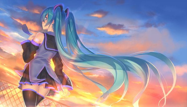 Anime picture 2650x1519 with vocaloid hatsune miku hajime kaname single fringe highres smile hair between eyes wide image standing twintails bare shoulders looking away sky cloud (clouds) long sleeves very long hair profile aqua eyes wind