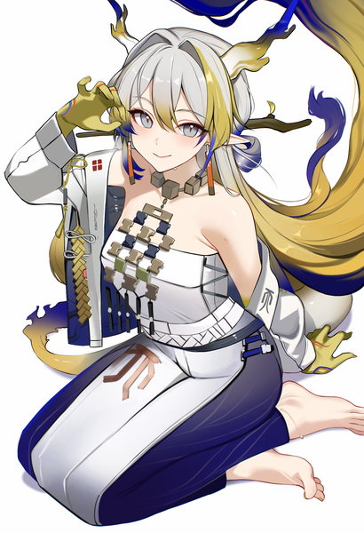 Anime-Bild 1660x2432 mit arknights shu (arknights) ateoyh single long hair tall image looking at viewer blush fringe blue eyes light erotic simple background smile hair between eyes white background sitting silver hair tail multicolored hair barefoot