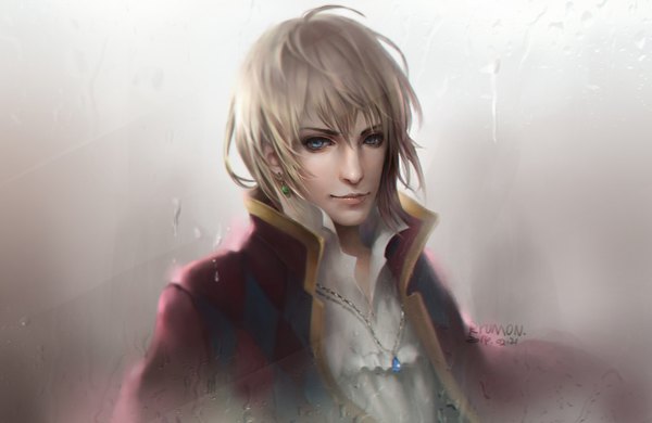 Anime picture 1440x938 with howl's moving castle studio ghibli howl ryu (pixiv 6630104) single looking at viewer short hair blue eyes simple background blonde hair signed boy earrings pendant water drop
