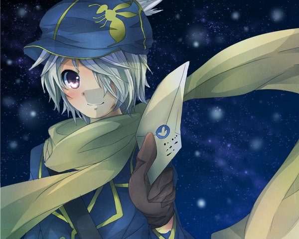 Anime picture 1120x895 with tegami bachi lag seeing mirin (artist) single fringe short hair smile purple eyes silver hair hair over one eye night boy gloves uniform hat scarf cap letter