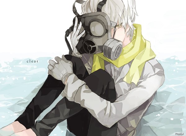 Anime picture 1000x731 with dramatical murder nitro+chiral clear (dmmd) single short hair simple background sitting yellow eyes white hair inscription boy gloves scarf gas mask
