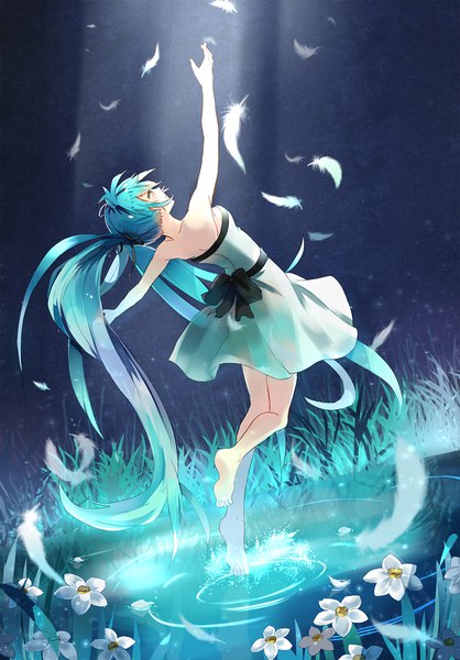 Anime picture 746x1070 with vocaloid hatsune miku qitoli single tall image breasts standing bare shoulders yellow eyes ahoge bent knee (knees) very long hair profile barefoot arm up aqua hair bare legs outstretched arm light standing on one leg