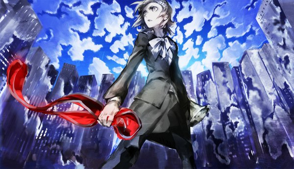 Anime picture 1158x666 with vocaloid kagamine rin kazune (baumkuchen) single short hair wide image standing holding looking away sky cloud (clouds) from below alternate costume girl hair ornament hairclip bowtie scarf building (buildings) suit