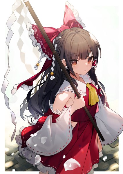 Anime-Bild 2893x4092 mit touhou hakurei reimu renkarua single long hair tall image looking at viewer highres brown hair brown eyes traditional clothes japanese clothes from above border nontraditional miko girl bow hair bow detached sleeves petals