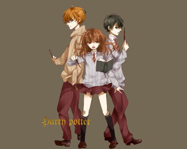 イラスト 1280x1024 と ハリポタ ハーマイオニー harry potter (character) ron weasley 青い目 simple background grey background multiple boys 女の子 男性 スカート 制服 学生服 ソックス 眼鏡 ネクタイ 本 黒いソックス 2人の少年 パンツ