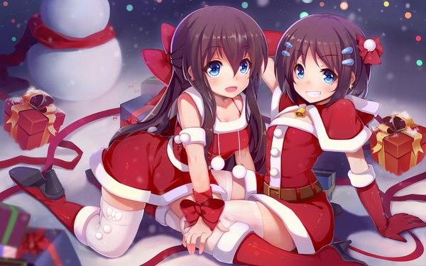 Anime picture 1728x1080 with original nerv110 long hair looking at viewer blush highres short hair open mouth blue eyes smile brown hair multiple girls bent knee (knees) blurry arm support fur trim christmas half updo bell collar girl