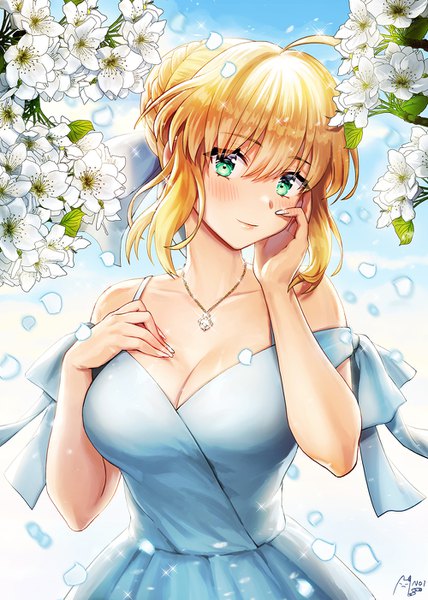 Anime picture 1000x1401 with fate (series) fate/grand order fate/stay night artoria pendragon (all) saber noixen single tall image looking at viewer blush fringe short hair breasts blonde hair hair between eyes large breasts bare shoulders green eyes signed payot