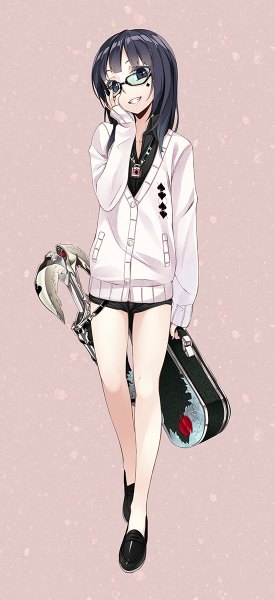 Аниме картинка 550x1200 с оригинальное изображение hinasaki you один (одна) длинные волосы высокое изображение смотрит на зрителя чёрные волосы улыбка чёрные глаза девушка очки шорты свитер сумка