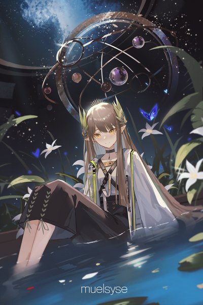 Anime-Bild 3000x4500 mit arknights muelsyse (arknights) szh--- single long hair tall image fringe highres hair between eyes brown hair sitting yellow eyes pointy ears character names partially submerged girl flower (flowers)