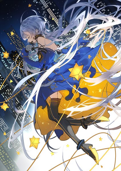 Anime picture 700x990 with vocaloid xingchen nine (liuyuhao1992) single tall image fringe bare shoulders holding blue hair purple hair ahoge bent knee (knees) eyes closed very long hair profile from behind night dutch angle night sky sleeveless
