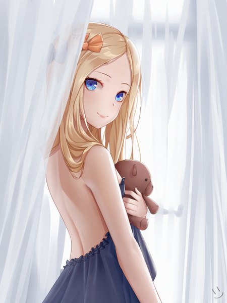 Anime picture 1500x2000 with fate (series) fate/grand order abigail williams (fate) wei xiao single long hair tall image looking at viewer blush fringe breasts blue eyes blonde hair smile standing holding looking back from behind sleeveless back