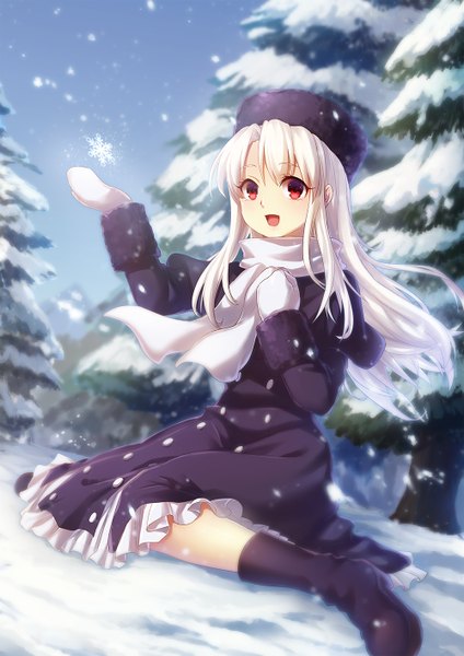 Anime picture 1000x1414 with fate (series) fate/stay night type-moon illyasviel von einzbern pollia single long hair tall image open mouth red eyes sitting white hair snowing winter fur hat girl plant (plants) hat tree (trees) boots